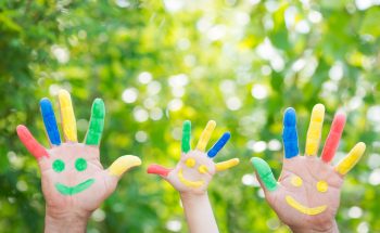 It's possible to throw a kid's birthday party on a budget--and make sure everyone has fun