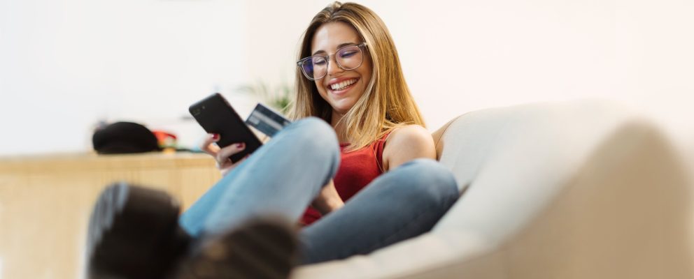 How much money should you keep in your checking account? This article can help