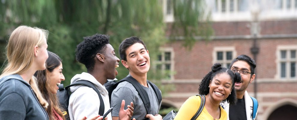 Heading off to college? Check out this article for 6 tips for managing a checking account in college