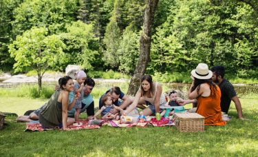 These inexpensive summer activities are fun for kids and adults.