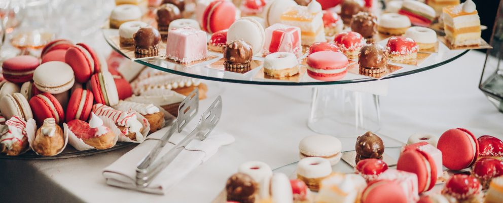 Check out this article to get tips for budget bridal showers.
