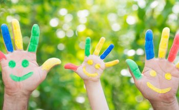 It's possible to throw a kid's birthday party on a budget--and make sure everyone has fun