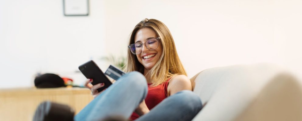 How much money should you keep in your checking account? This article can help